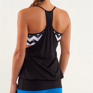 Sz6 Lululemon No Limits Tank in Black/Arrow Chevron White Black GUC